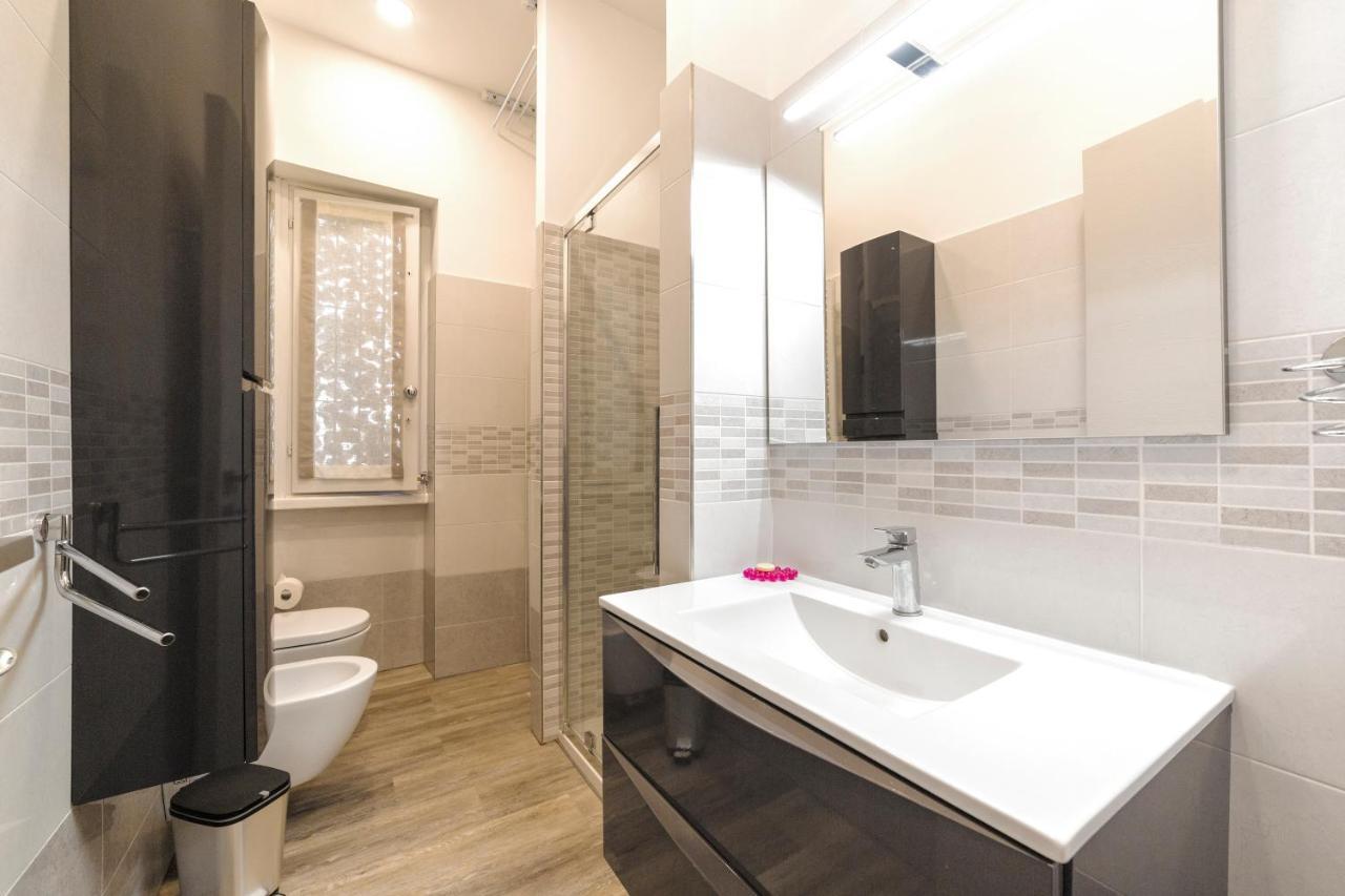 A Due Passi Da Piazza Firenze Apartment ミラノ エクステリア 写真